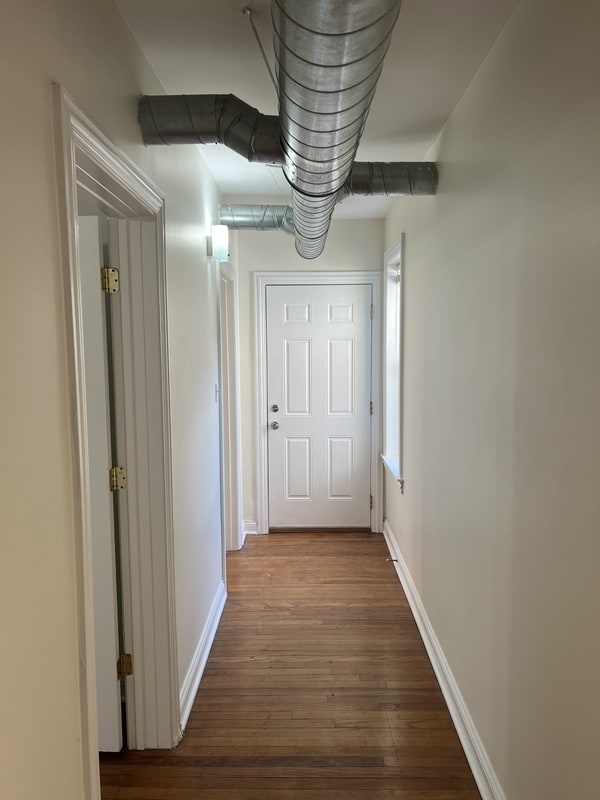 Building Photo - 653 E 90th Pl