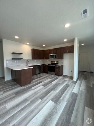 Building Photo - 971 W 27th Ave
