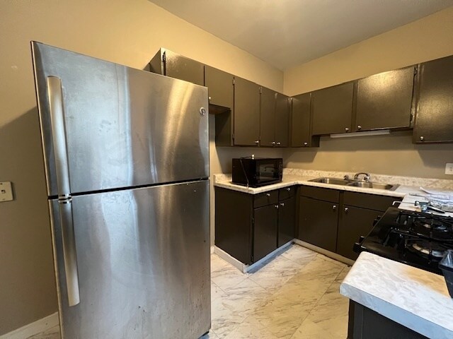 Foto del edificio - 5005 S Drexel Blvd