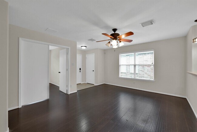 Foto del edificio - 24011 Pinecreek Point