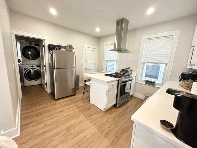 Foto del edificio - 74 Marine Rd