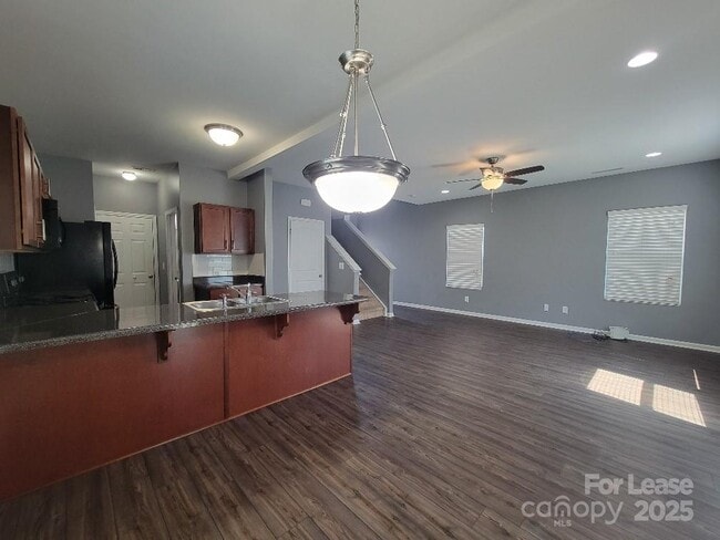 Building Photo - 1349 Haestad Ct