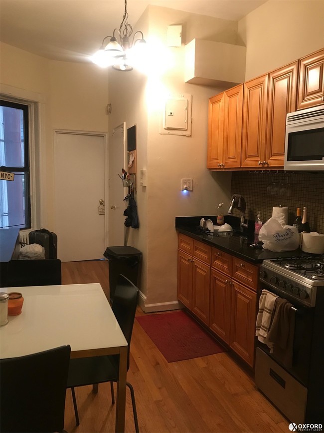Building Photo - 315 Tenth Avenue