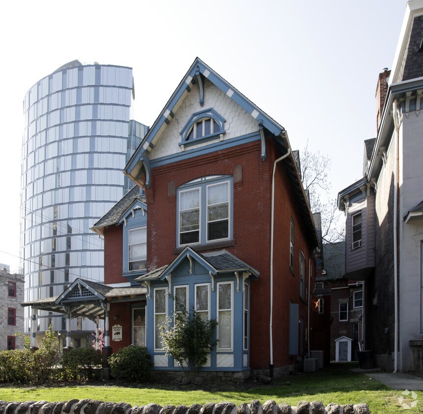 Building Photo - 3400-3402 Powelton Ave