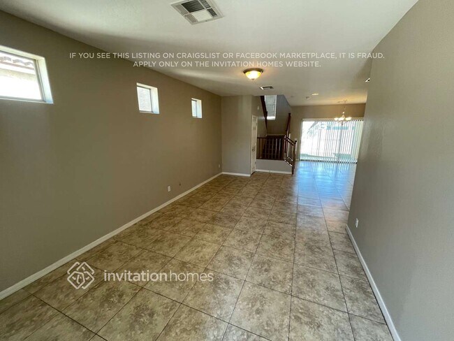 Foto del edificio - 10225 W Camelback Rd
