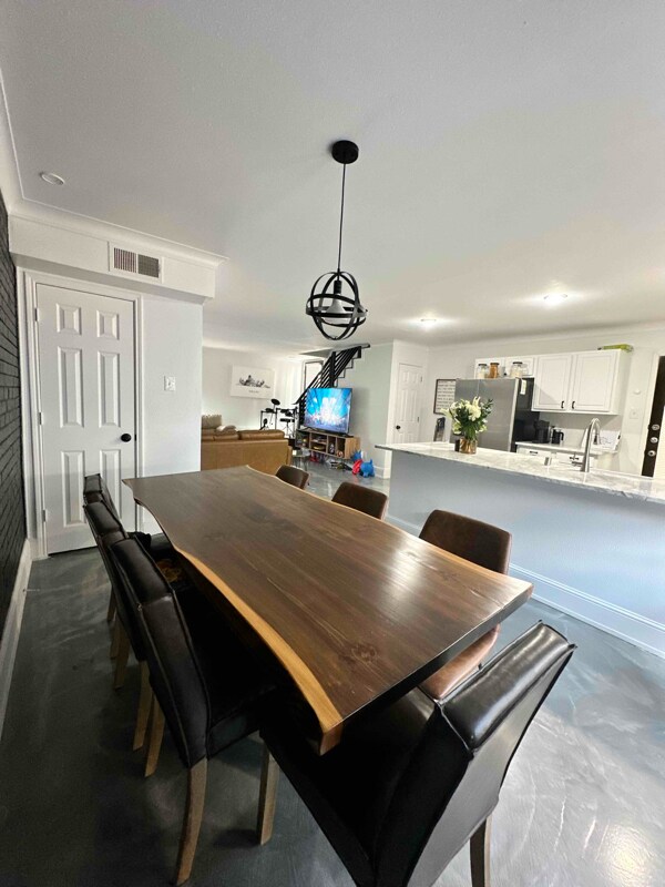 Foto del edificio - 10109 Regal Park Ln