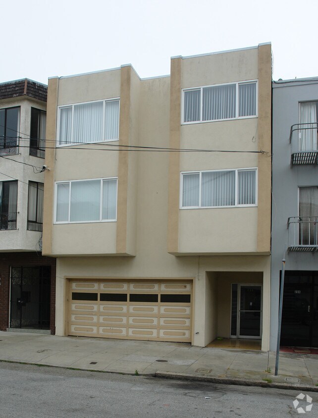 Building Photo - 230 27th Ave