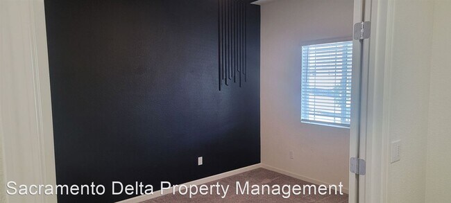 Building Photo - 4 br, 3 bath House - 22 Tulip Ridge Court