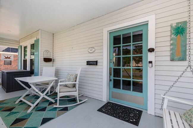 Foto del edificio - Exclusively Offered by Muse Realty Rentals...
