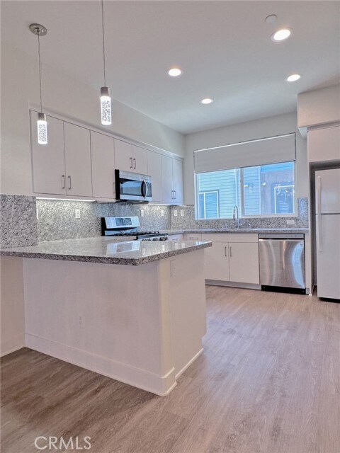 Foto del edificio - 9050 Garvey Ave