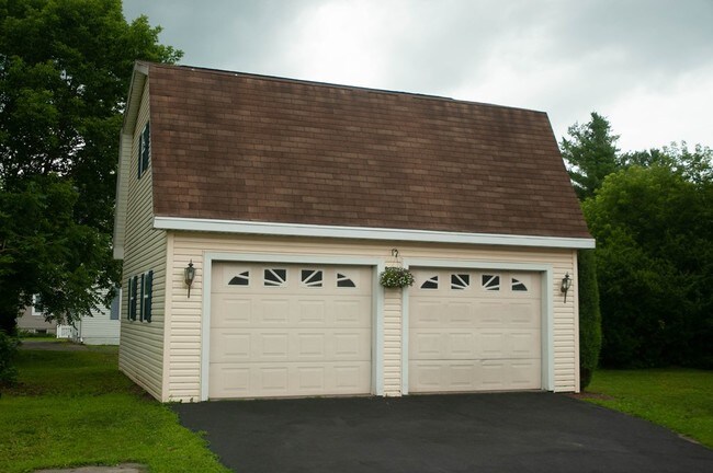 Building Photo - 123 Blackman St