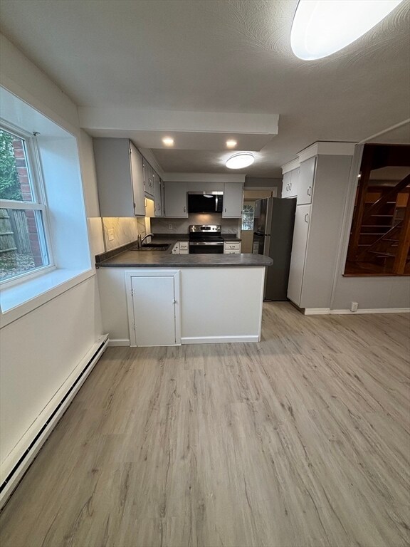 Foto del edificio - 97-99-99 Roffee St