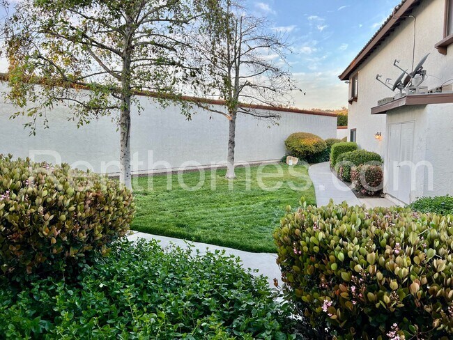 Building Photo - El Cajon, 1013-G S. Sunshine Ave, Wood Flo...