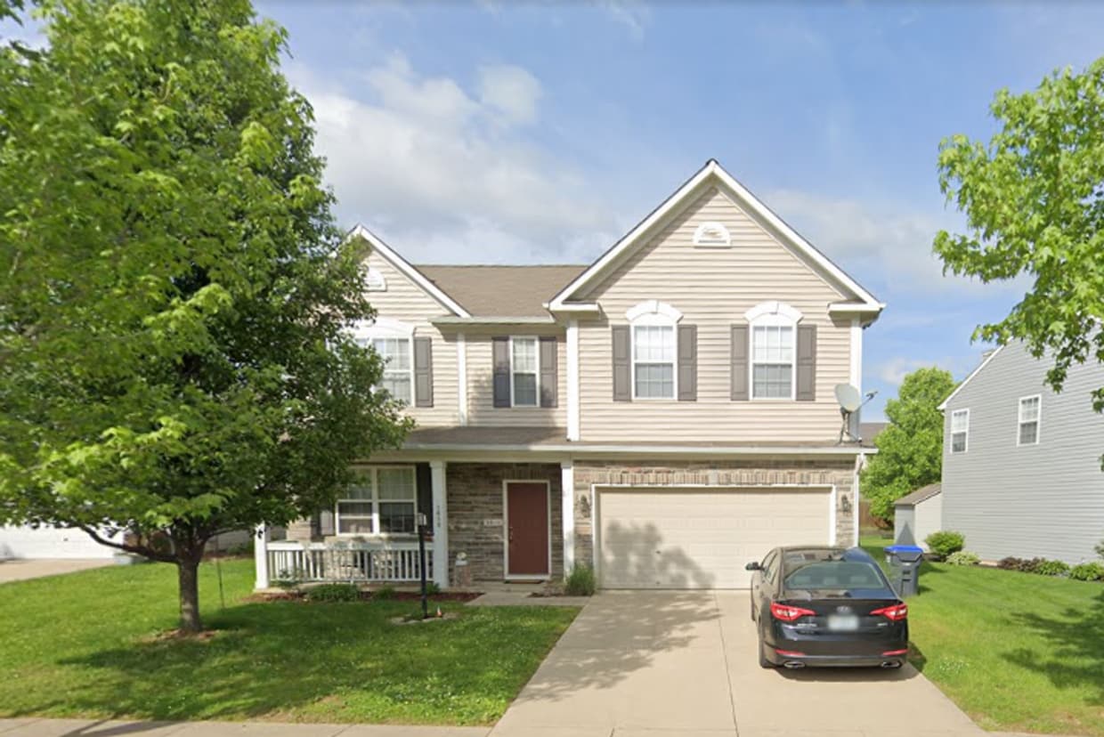 Primary Photo - Charming 3-Bedroom Home Steps from Clear C...