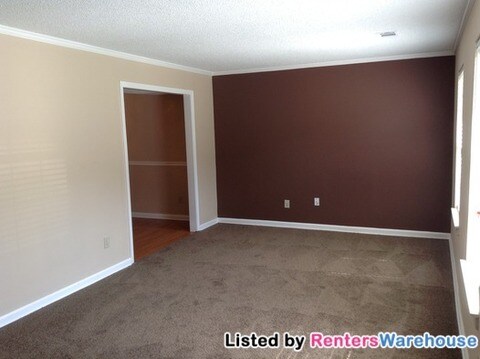 Building Photo - 5656 Pine Gate Dr