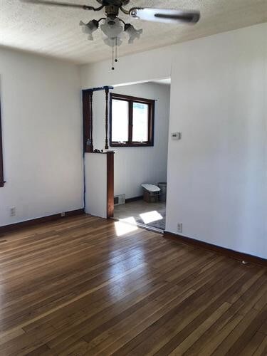 Building Photo - 725 Kingsley Dr