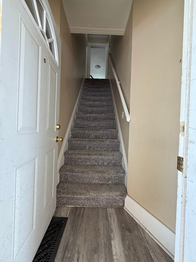 Foto del edificio - 5102 Walker Ave