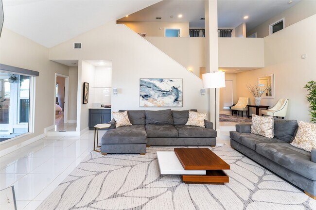 Foto del edificio - 8311 Amber Cove Dr