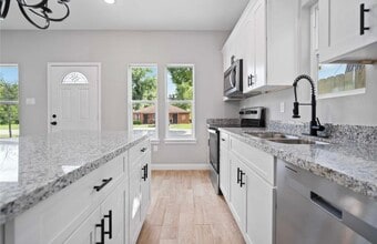 Building Photo - 4506 Phlox St