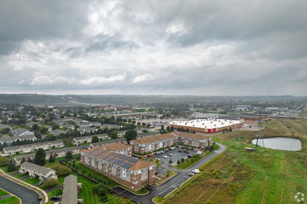 Foto del edificio - Sarazin Flats