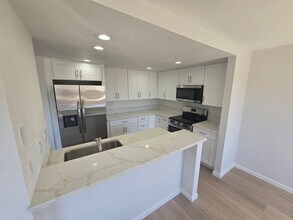 Building Photo - 7780 Parkway Dr