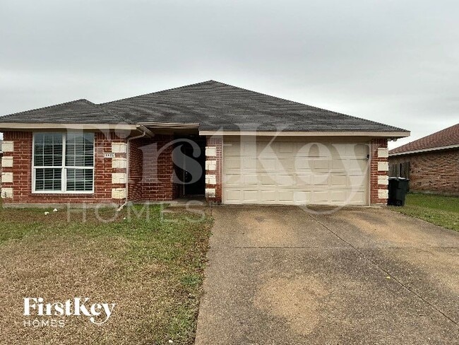 Building Photo - 1822 Willowbrook Dr