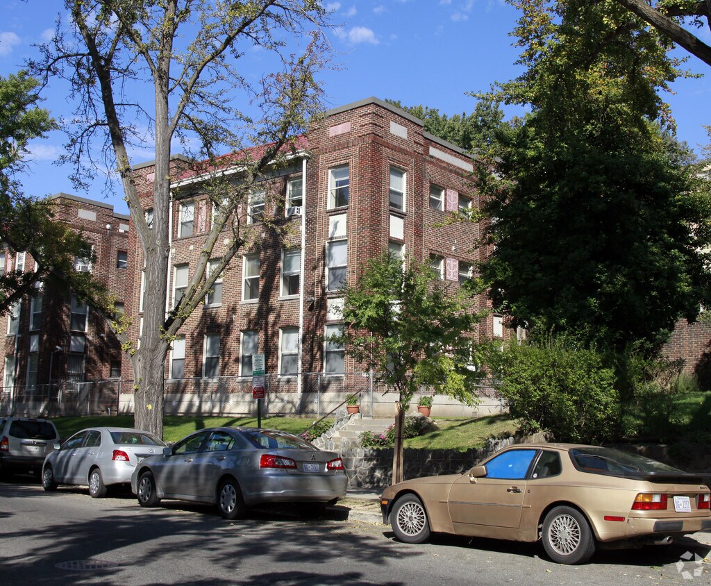 Foto principal - 1433 Spring Rd NW