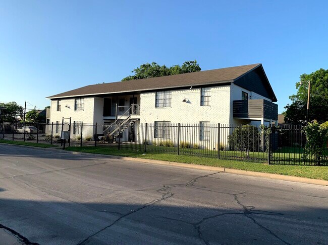 Vista de la calle 14 - 1325 Bagby Ave