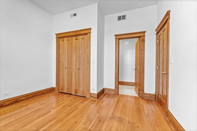 Foto del edificio - 3406 N Sheffield Ave