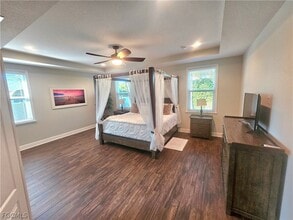 Building Photo - 1919 SW 26th Terrace