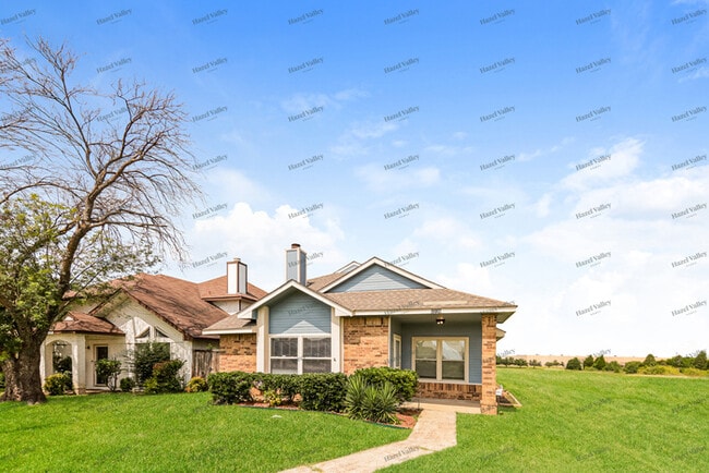 Building Photo - 1229 Old Barn Ln