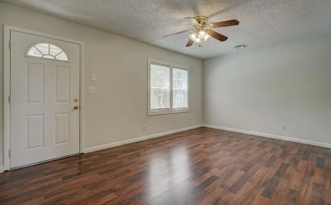 Foto del edificio - 521 W Acres St