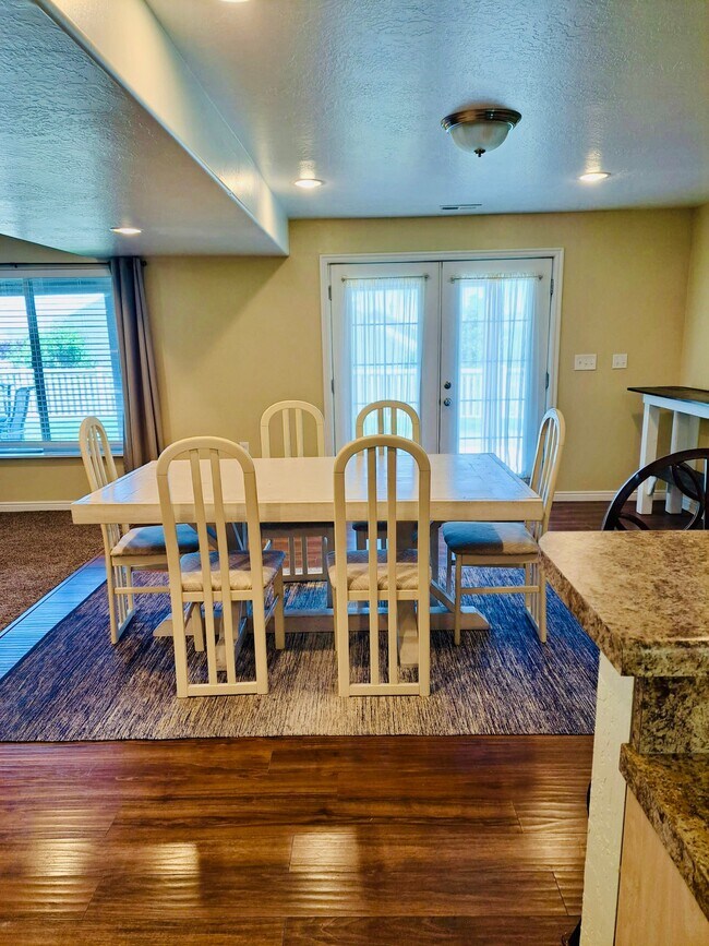 Foto del edificio - 334 W Shadow Ridge Dr