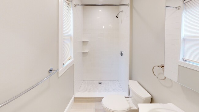 Foto del edificio - 267 E Cottage St