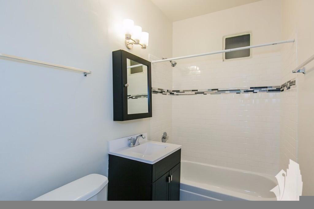 732 W Roscoe St, Chicago, IL 60657 Condo for Rent in Chicago, IL