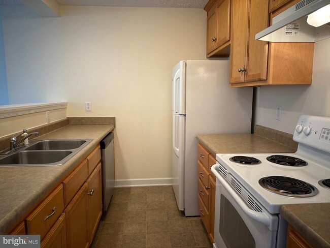 Building Photo - 234 Southridge Dr