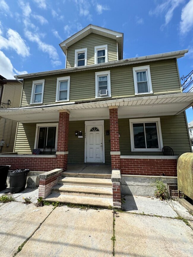Building Photo - 1690 Newport Ave