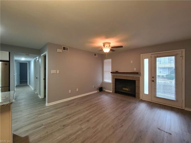 Building Photo - 12762 St James Pl