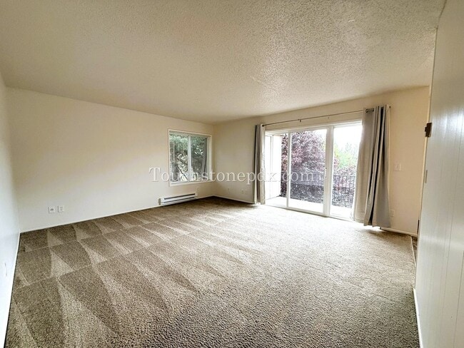 Building Photo - Charming 2-Bedroom Apartment in the Heart ...