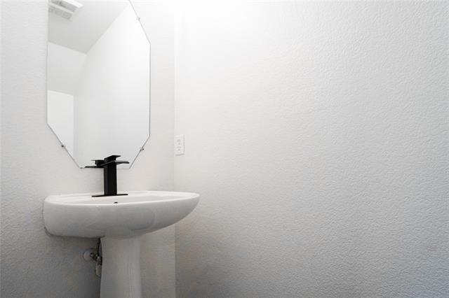 Foto del edificio - 4917 Captains Pl