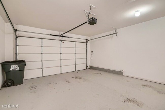 Building Photo - 4 br, 4 bath House - 275 Water Oak Pl