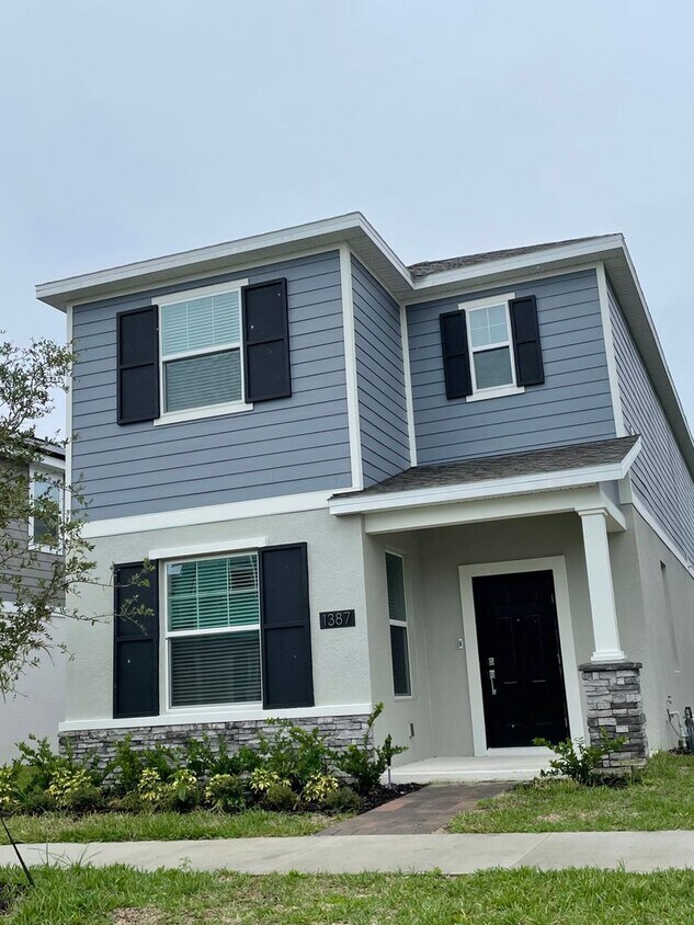 4 bedroom 3.5 bath Solar Panels, The Cove at Waterside, LIKE NEW! - 4 bedroom 3.5 bath Solar Panels, The Cove at Waterside, LIKE NEW!