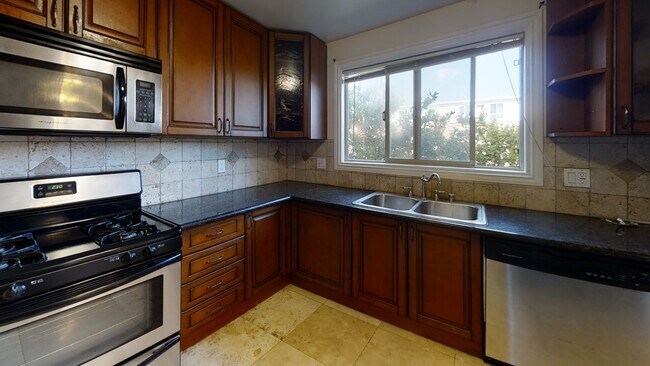 Foto del edificio - 14764 Sylvan St