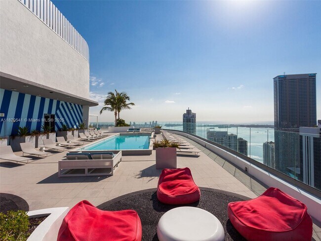 Foto del edificio - 55 SW 9th St