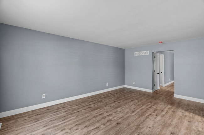 Building Photo - 10244 Buffton Dr