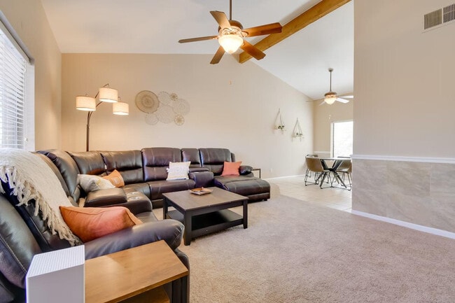 Foto del edificio - 16233 E Rosetta Dr