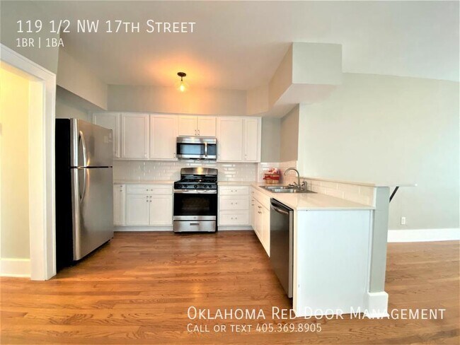 Foto del edificio - 119 1/2 NW 17th Street