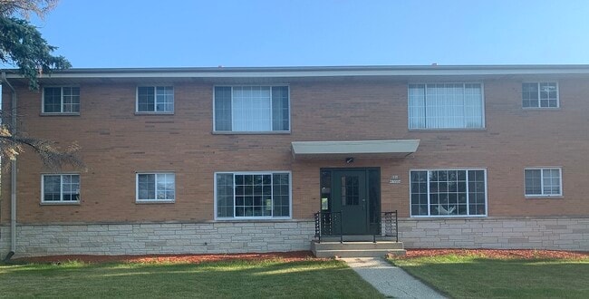 Building Photo - N84W15504 Menomonee Ave