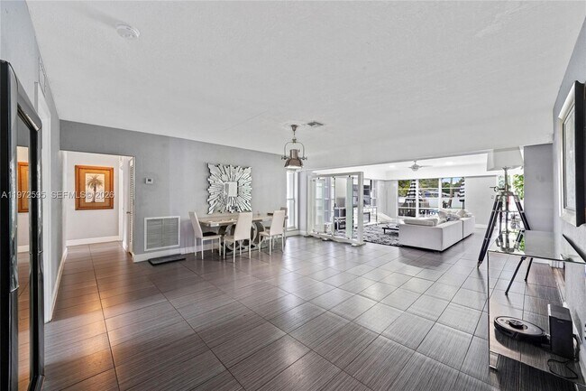 Foto del edificio - 2534 Monroe St