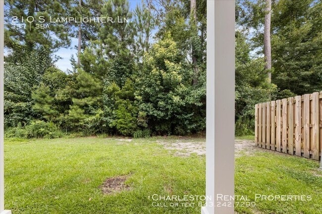 Building Photo - 210 S Lamplighter Ln